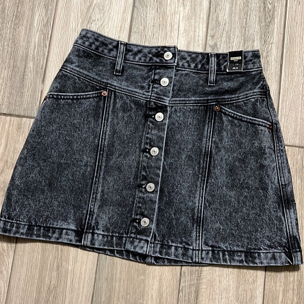 Abercrombie & Fitch Natural Rise Skirt Acid wash black button front mini NWT, 6